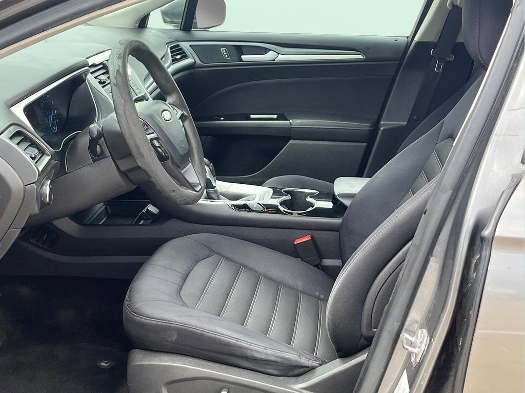 Used 2014 Ford Fusion SE image 16