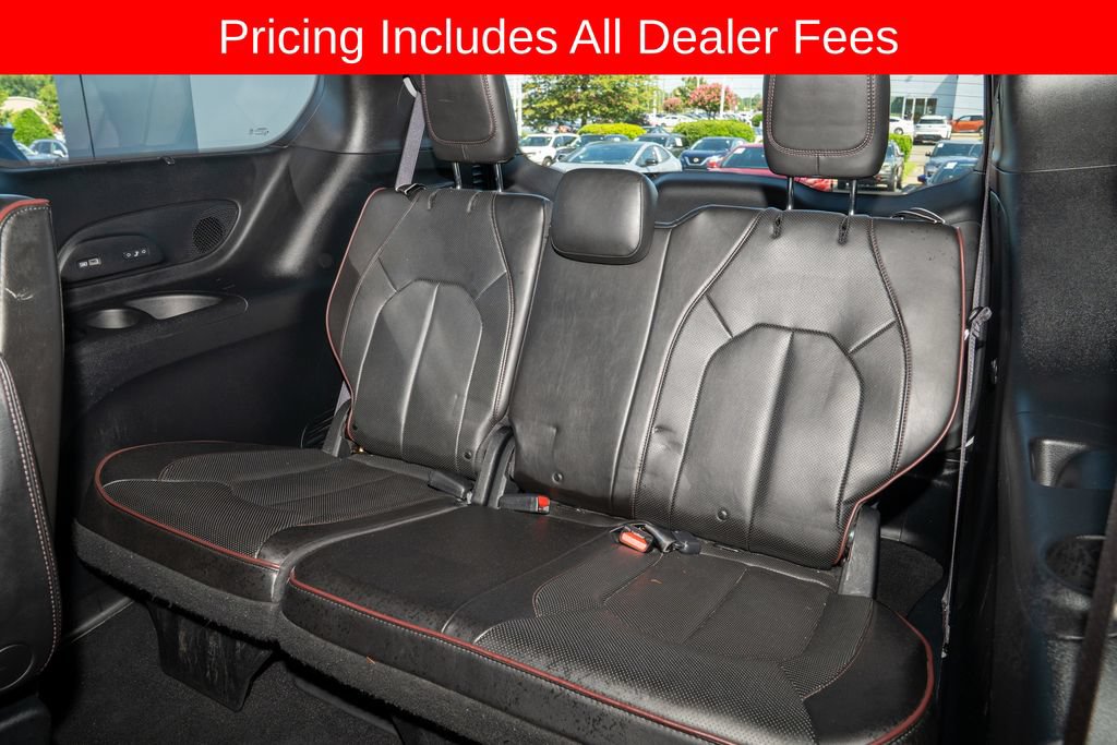 Used 2020 Chrysler Pacifica Limited FWD image 12
