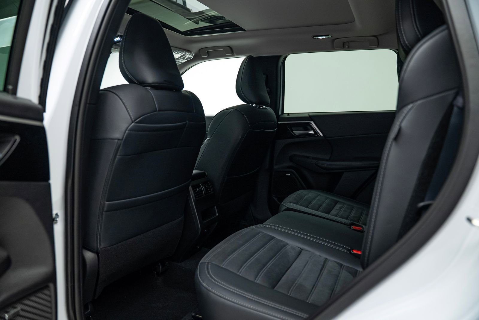 New 2026 Mitsubishi Outlander Trail Edition image 21