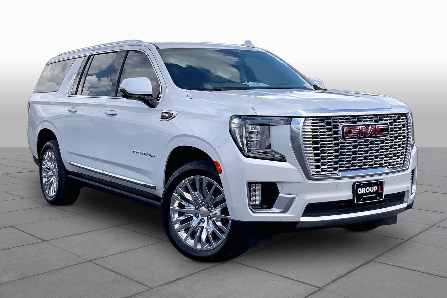 Used 2023 GMC Yukon XL Denali w/ Max Trailering Package AWD/4WD image 3
