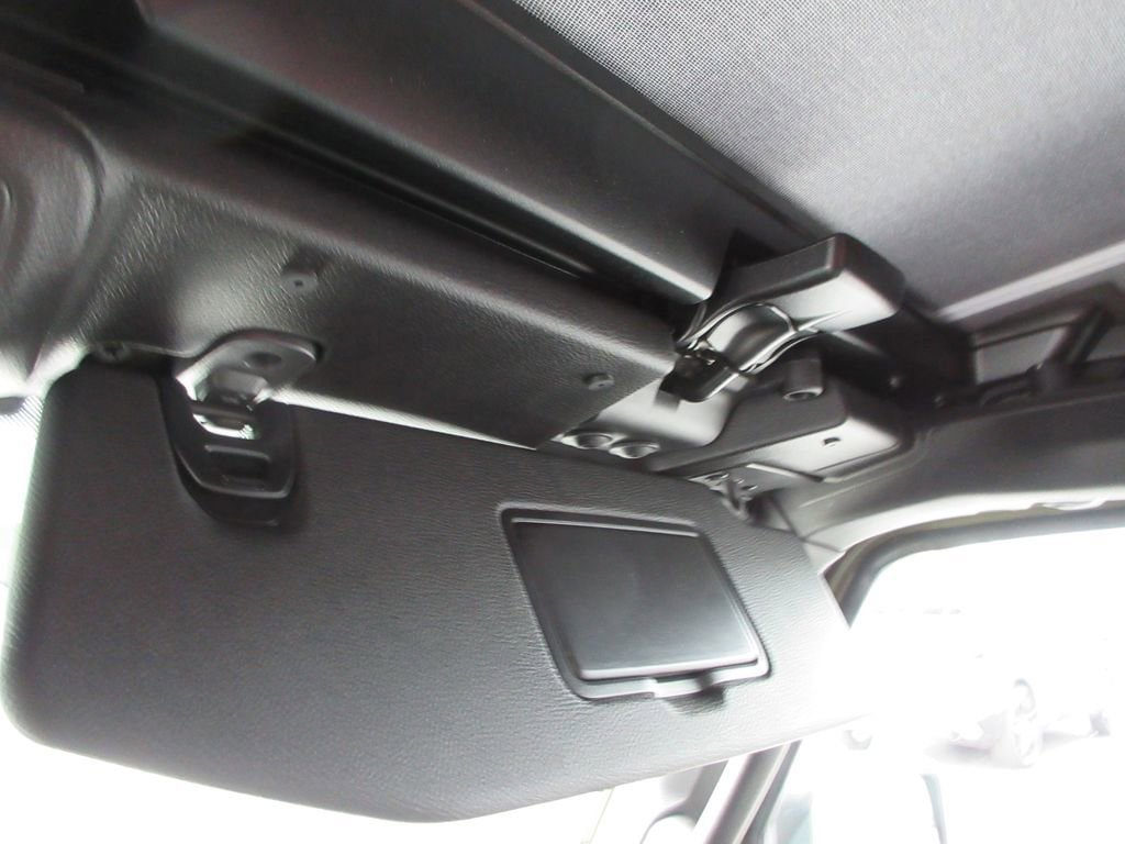 Used 2025 Jeep Wrangler Sport AWD/4WD image 24