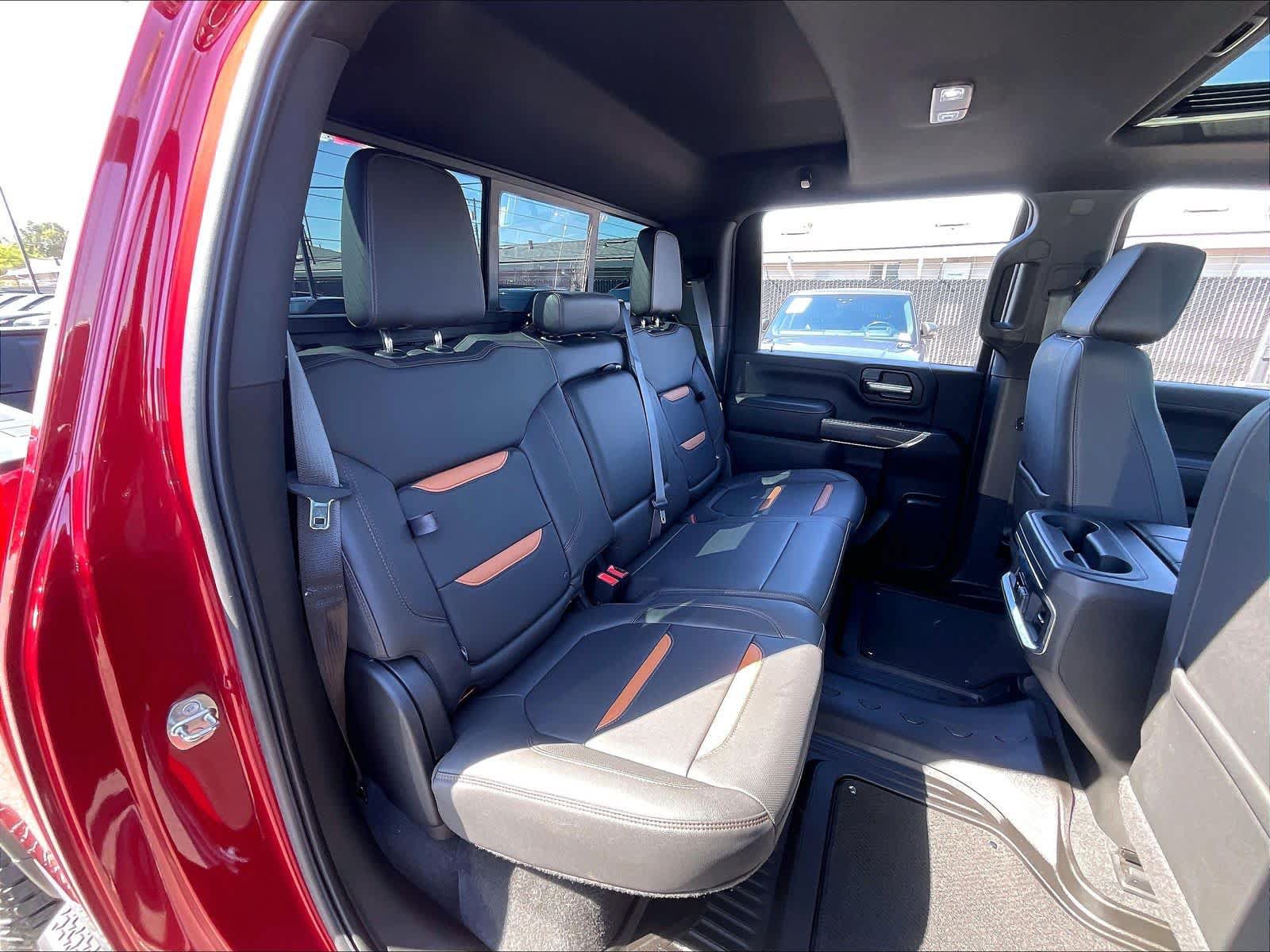 Used 2022 GMC Sierra 2500 AT4 w/ AT4 Preferred Package AWD/4WD image 27