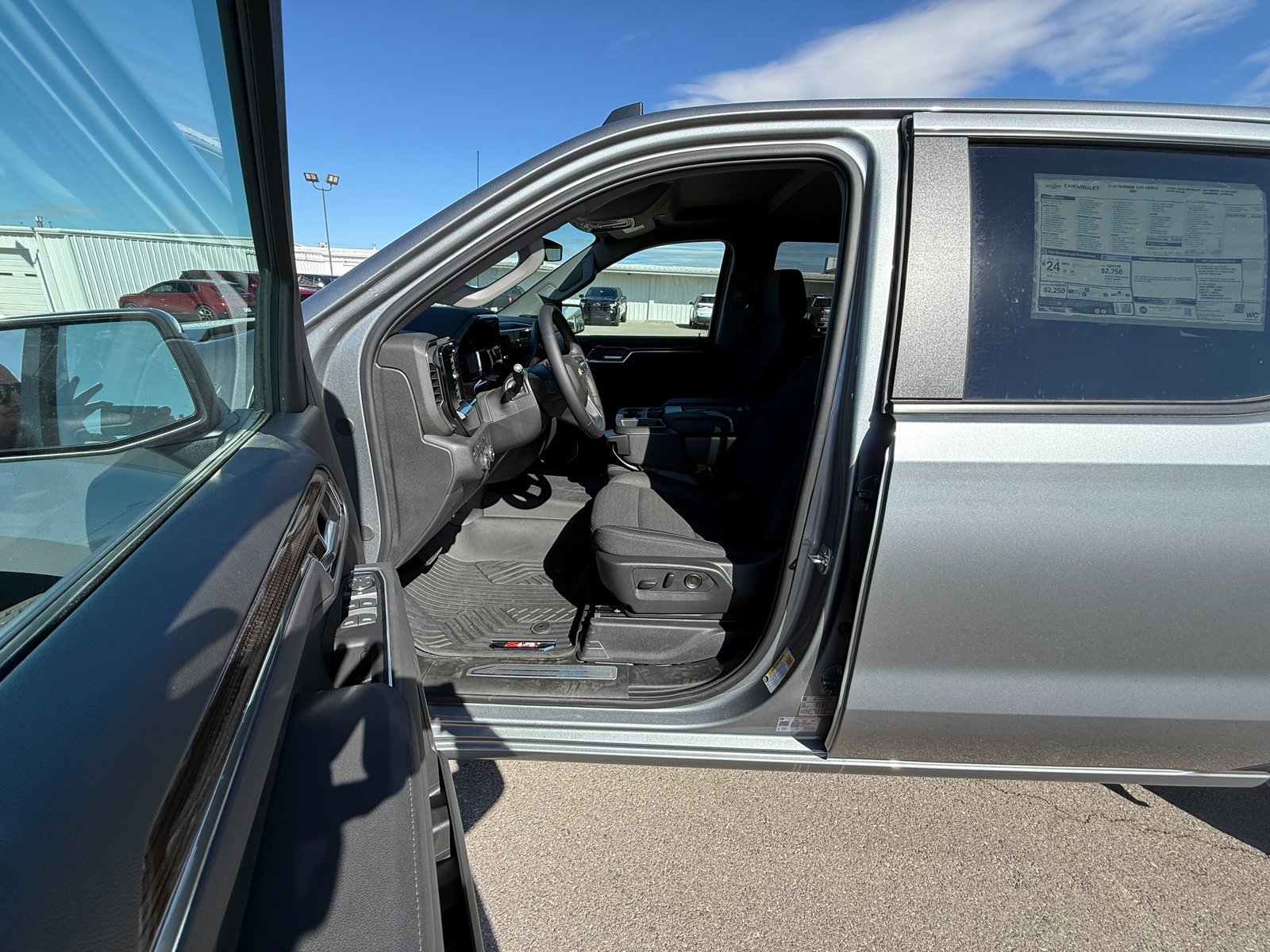 New 2026 Chevrolet Silverado 1500 LT image 7