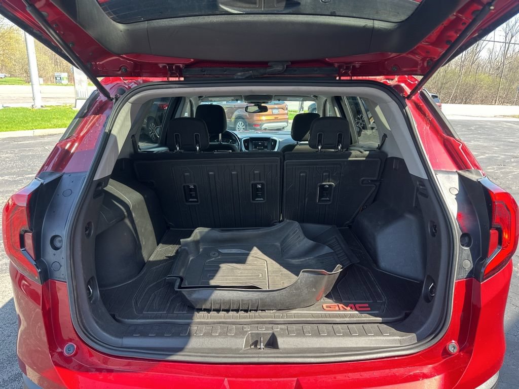 Used 2019 GMC Terrain SLE w/ LPO, Floor Liner Package AWD/4WD image 33