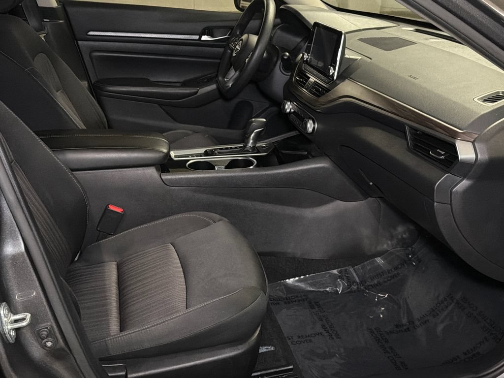 Used 2024 Nissan Altima 2.5 SV AWD/4WD image 10