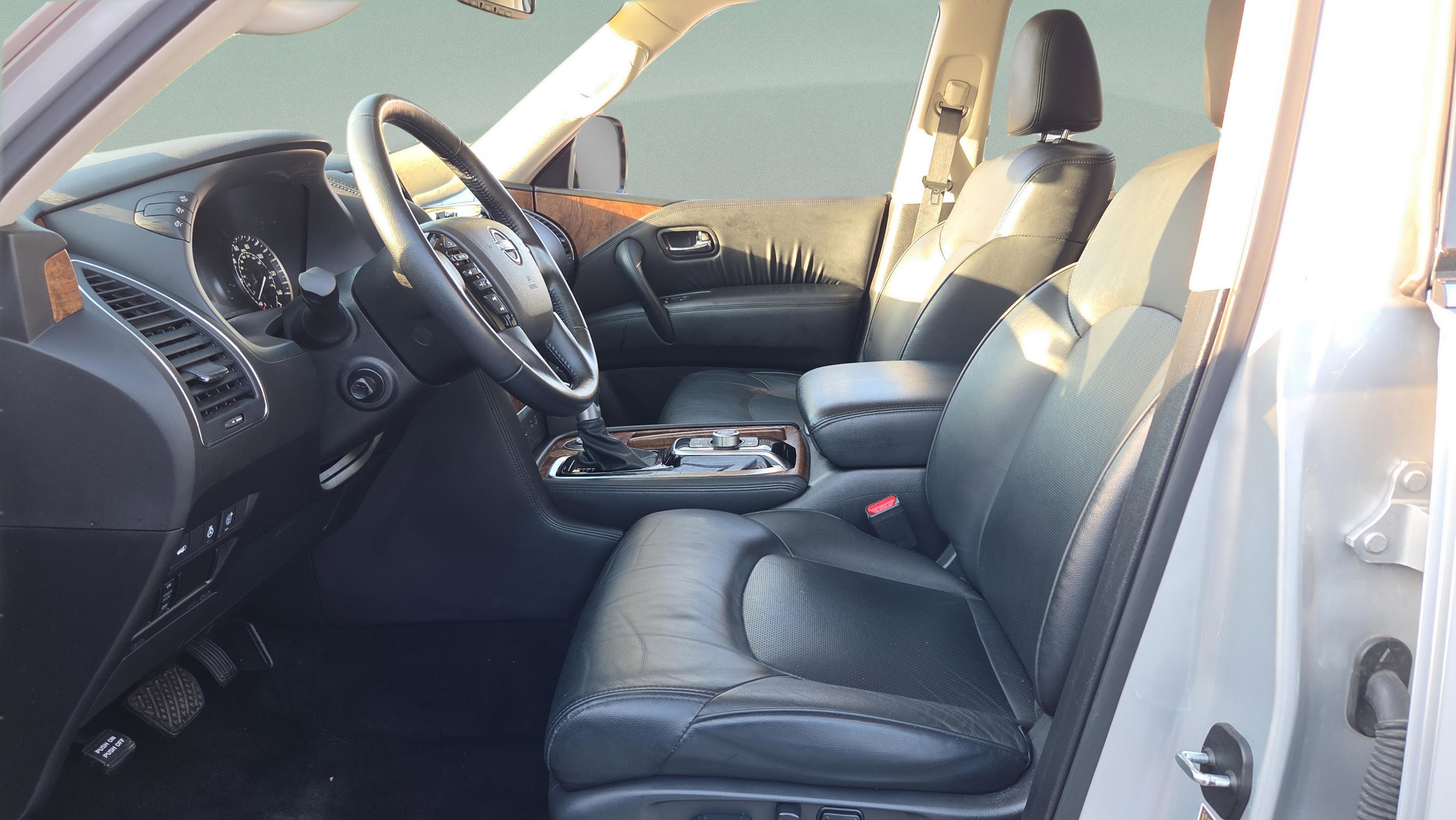 Used 2024 Nissan Armada SL w/ Captain's Chairs Package image 10