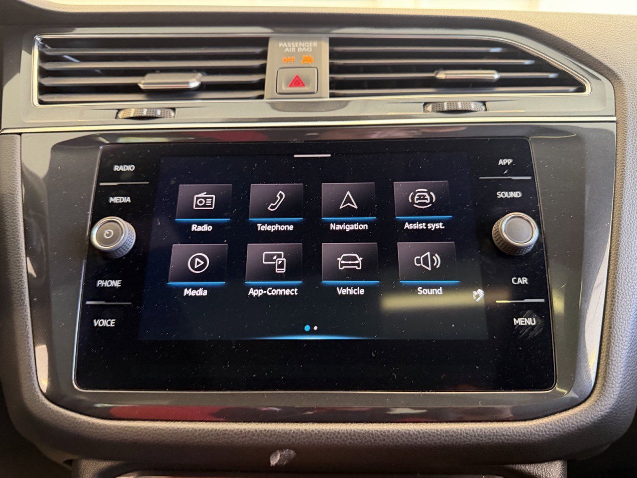 Used 2022 Volkswagen Tiguan SE R-Line AWD/4WD image 14