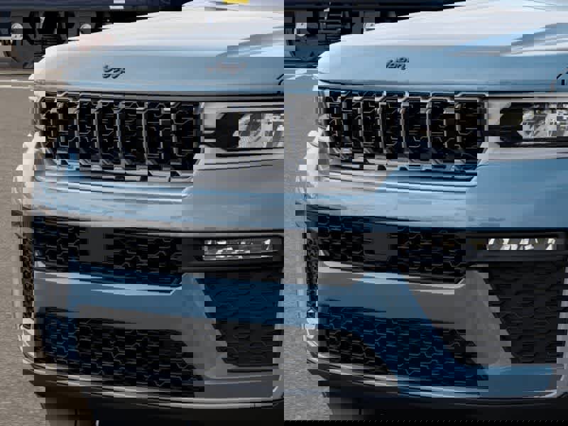 New 2026 Jeep Grand Cherokee Limited w/ Limited Altitude Package image 11