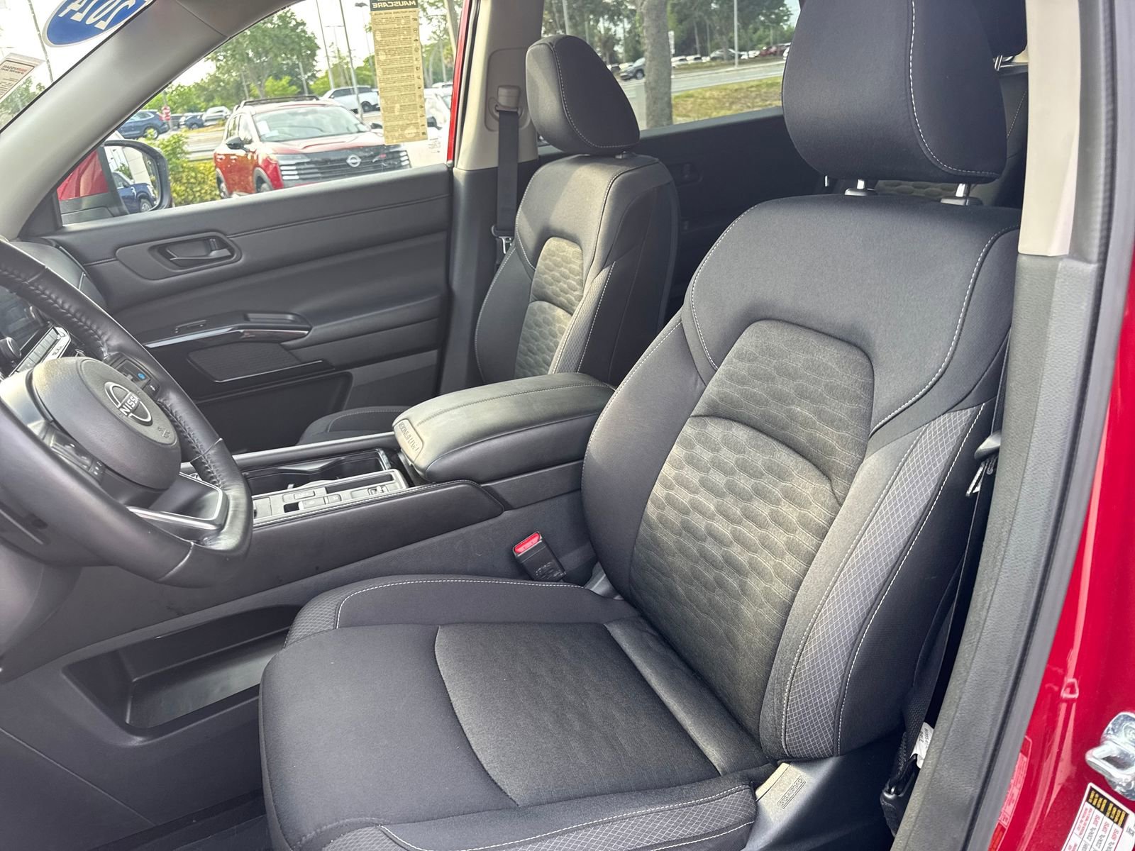 Certified 2024 Nissan Pathfinder SV FWD image 23