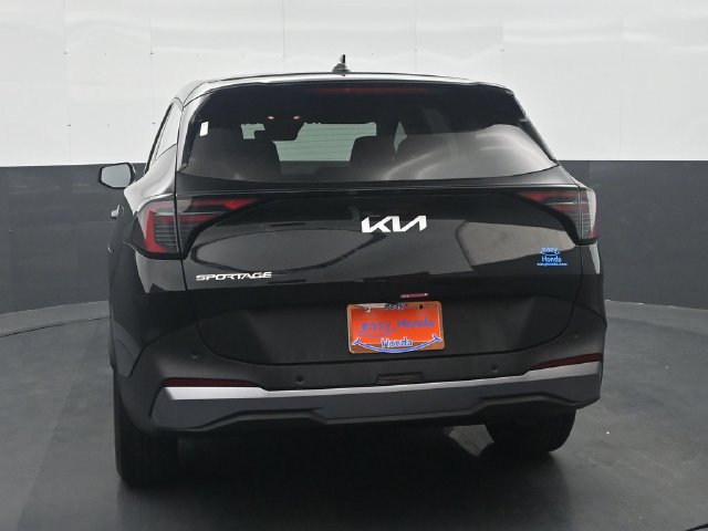 Used 2026 Kia Sportage LX FWD image 6