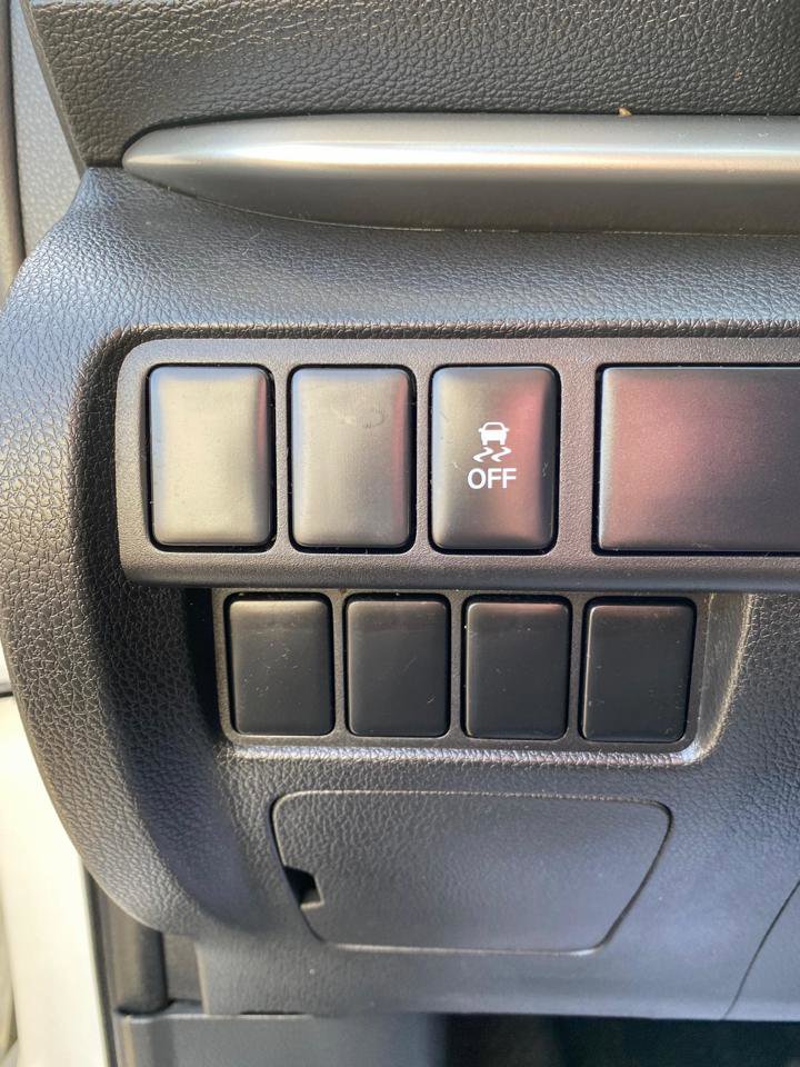Used 2018 Mitsubishi Eclipse Cross SEL AWD/4WD image 24