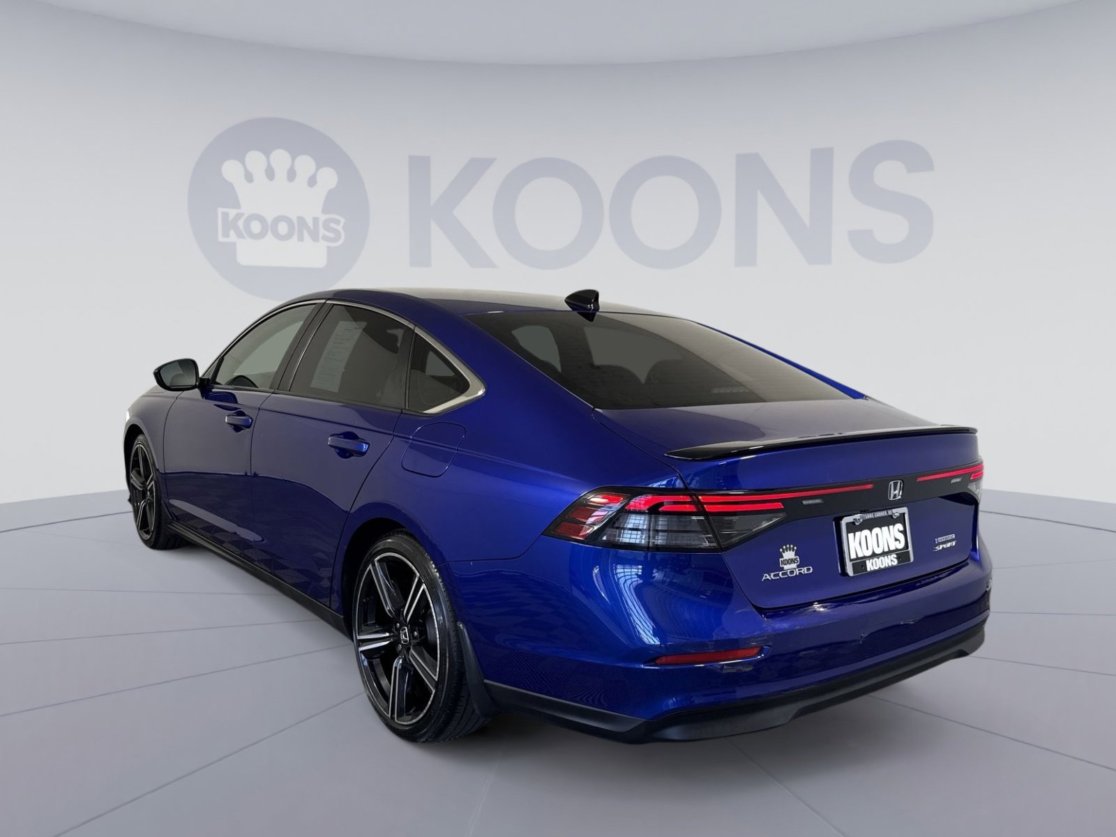 Used 2023 Honda Accord Sport image 4