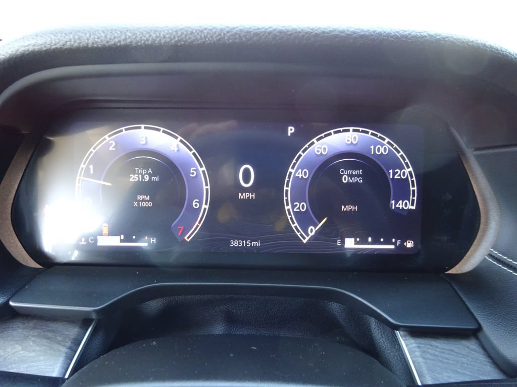 Used 2023 Jeep Grand Cherokee L Limited AWD/4WD image 25