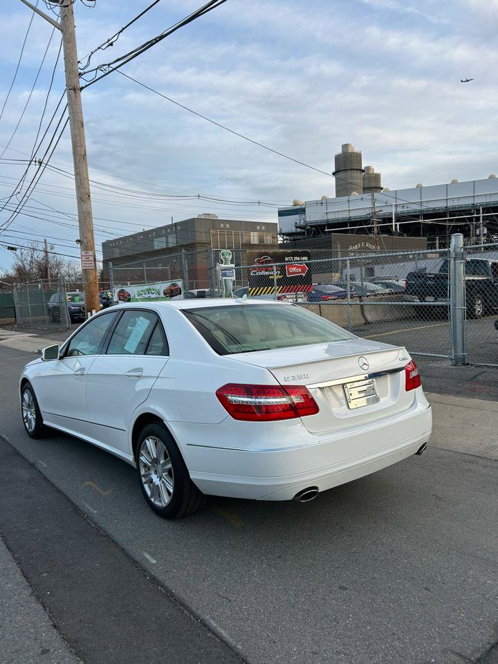 Used 2013 Mercedes-Benz E 350 4MATIC Sedan image 7