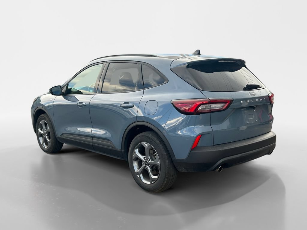 Used 2025 Ford Escape ST-Line Select AWD/4WD image 3