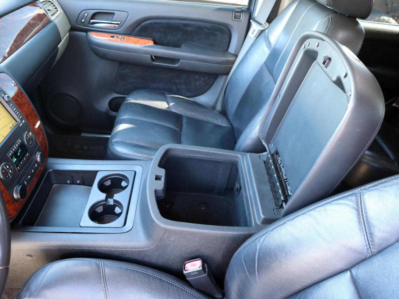 Used 2008 Chevrolet Tahoe LTZ w/ LTZ Preferred Equipment Group image 24