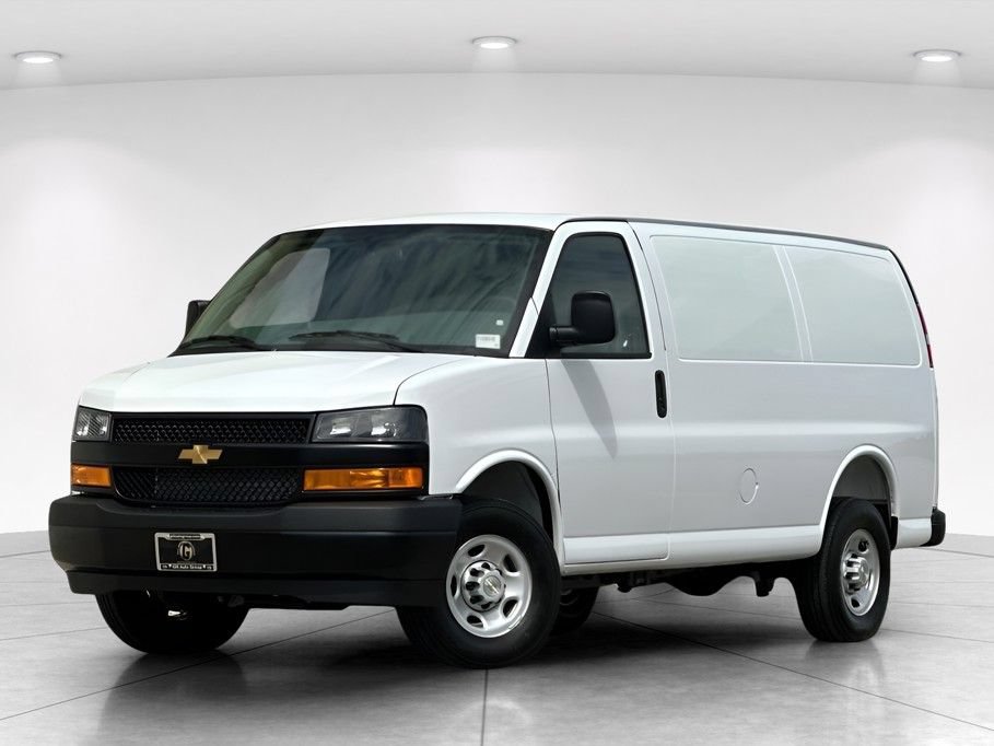 New 2026 Chevrolet Express 3500 w/ Driver Convenience Package RWD image 3