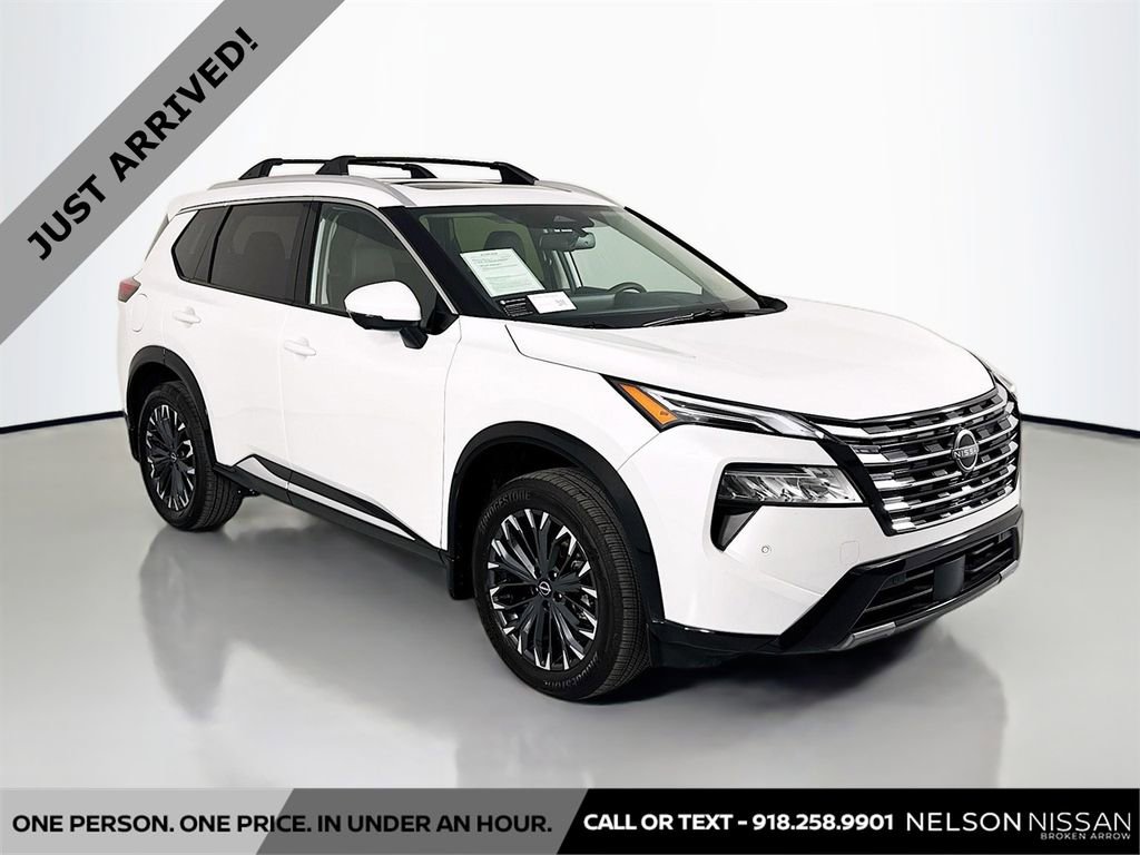 Certified 2025 Nissan Rogue Platinum w/ Platinum Premium Package image 3