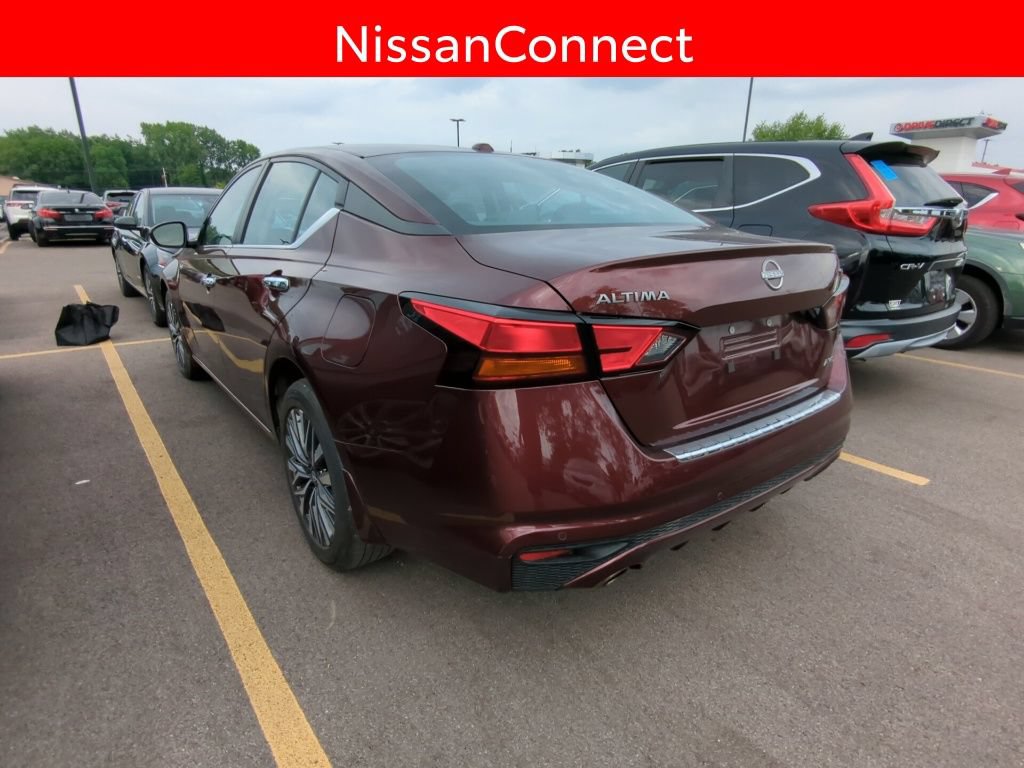 Used 2023 Nissan Altima 2.5 SV w/ SV Premium Package AWD/4WD image 5