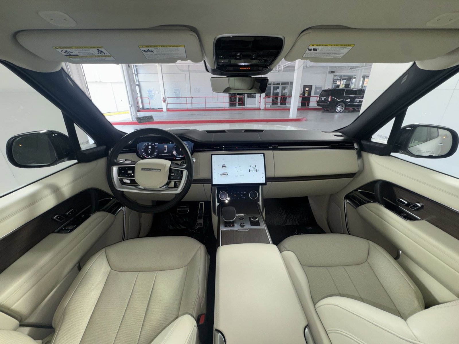 Used 2022 Land Rover Range Rover SE AWD/4WD image 23