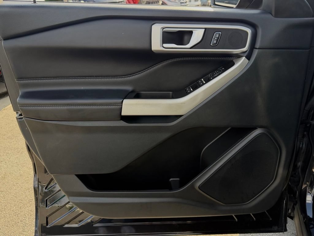 Certified 2022 Ford Explorer XLT RWD image 17