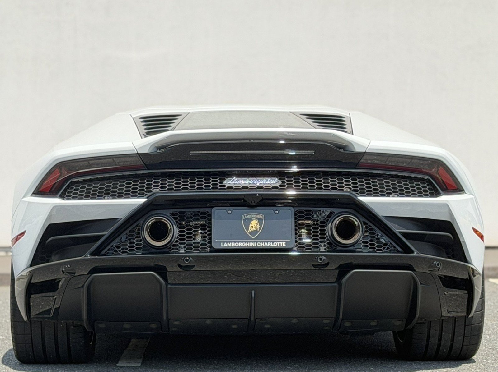 Used 2023 Lamborghini Huracan EVO RWD image 6
