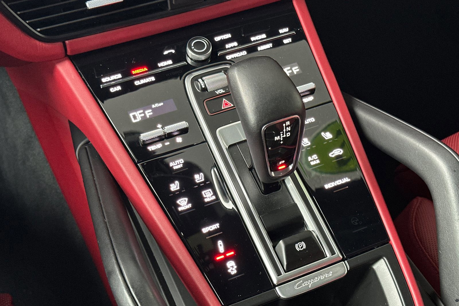 Used 2022 Porsche Cayenne S image 21