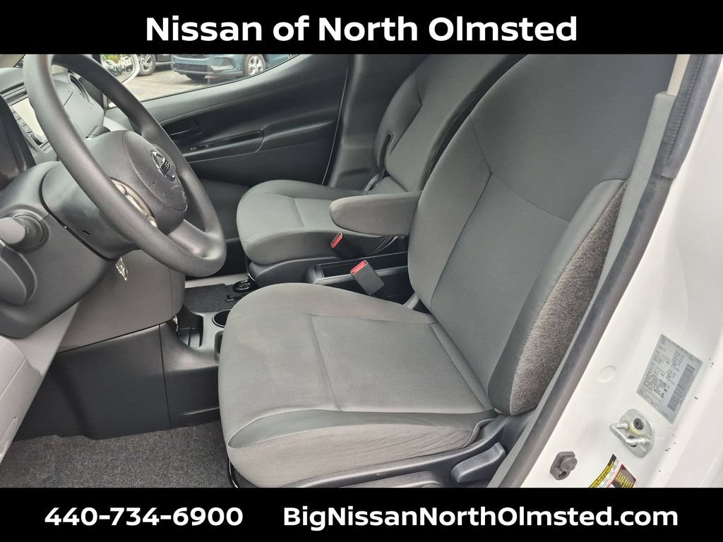Used 2014 Nissan NV200 SV w/ Technology Package FWD image 18