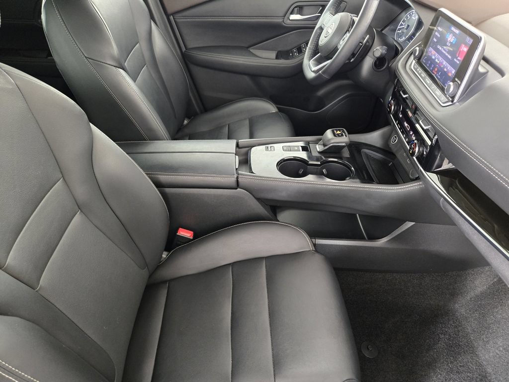 Used 2023 Nissan Rogue SL FWD image 15