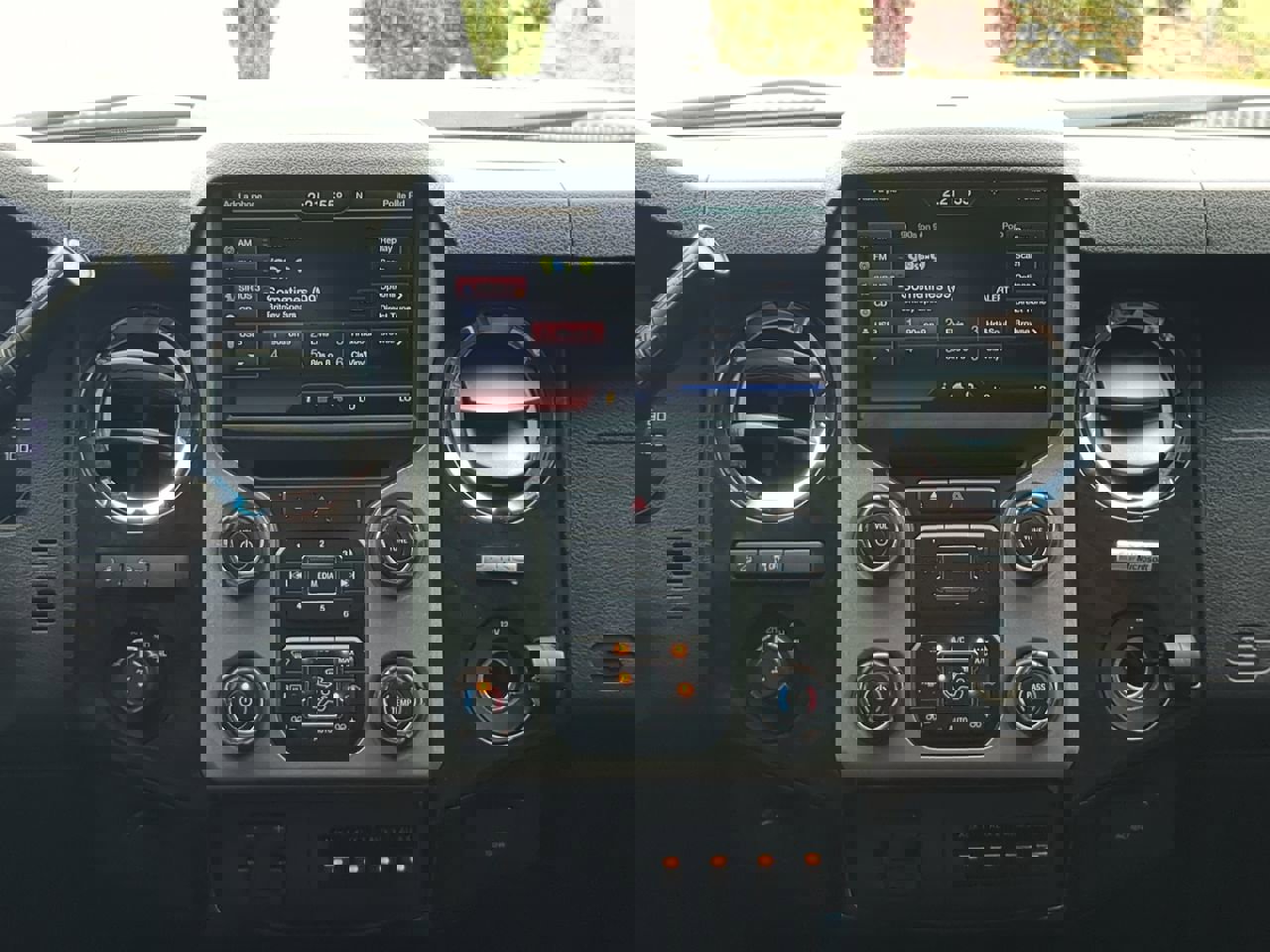 Used 2013 Ford F250 Platinum w/ FX4 Off Road Pkg image 16