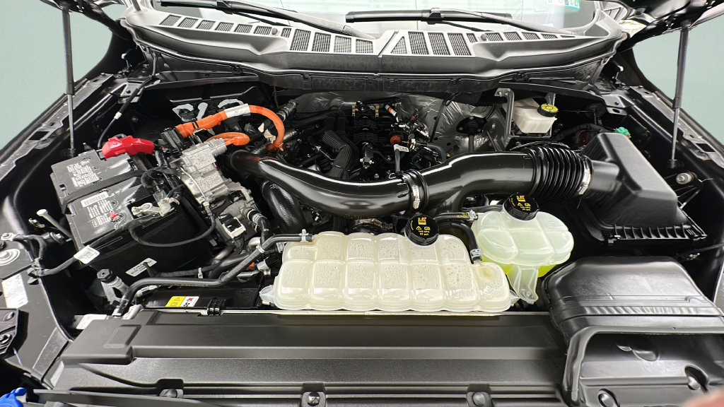 Used 2024 Ford F150 Lariat AWD/4WD image 24