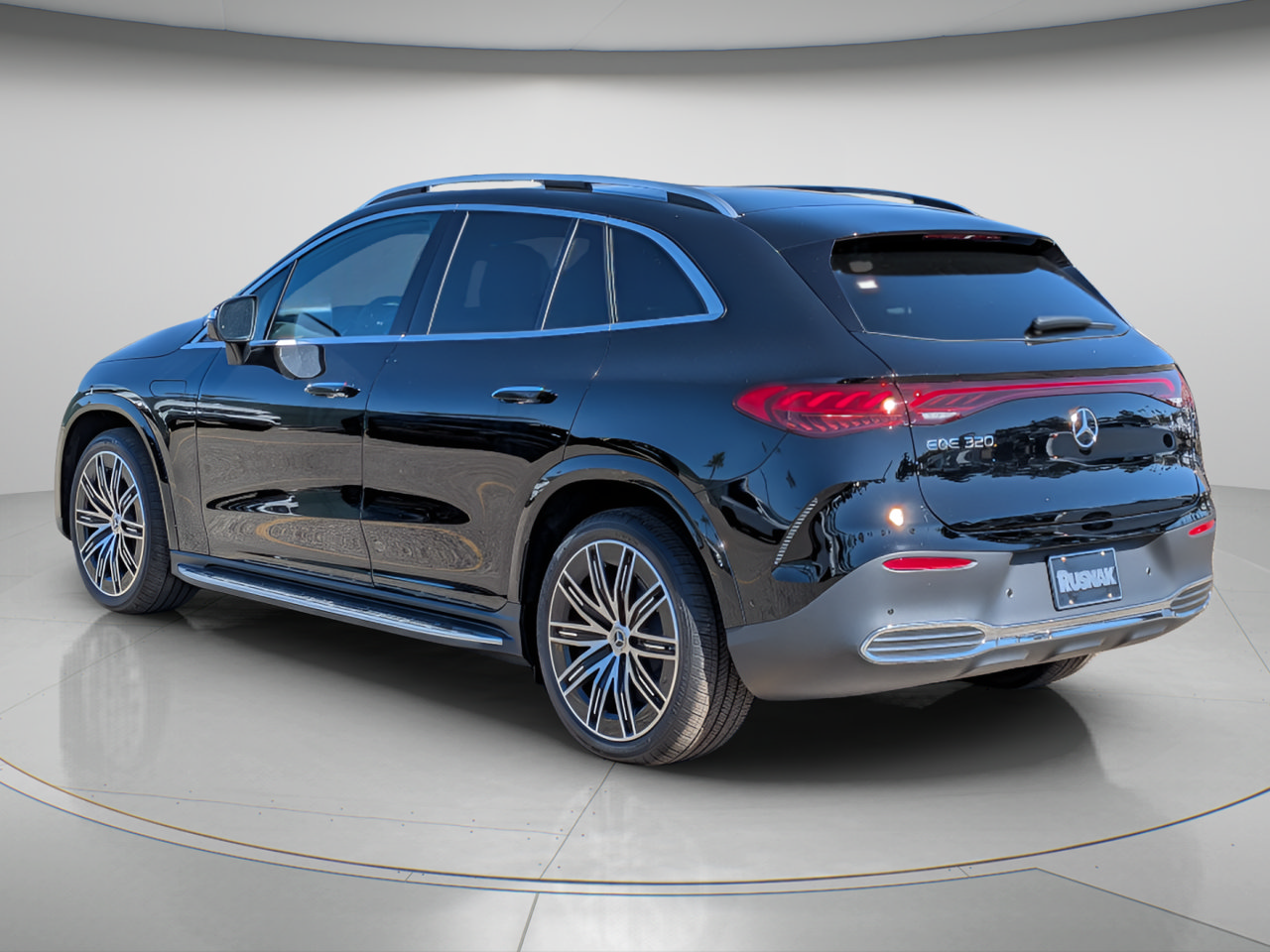 New 2027 Mercedes-Benz EQE 320 4MATIC SUV image 2
