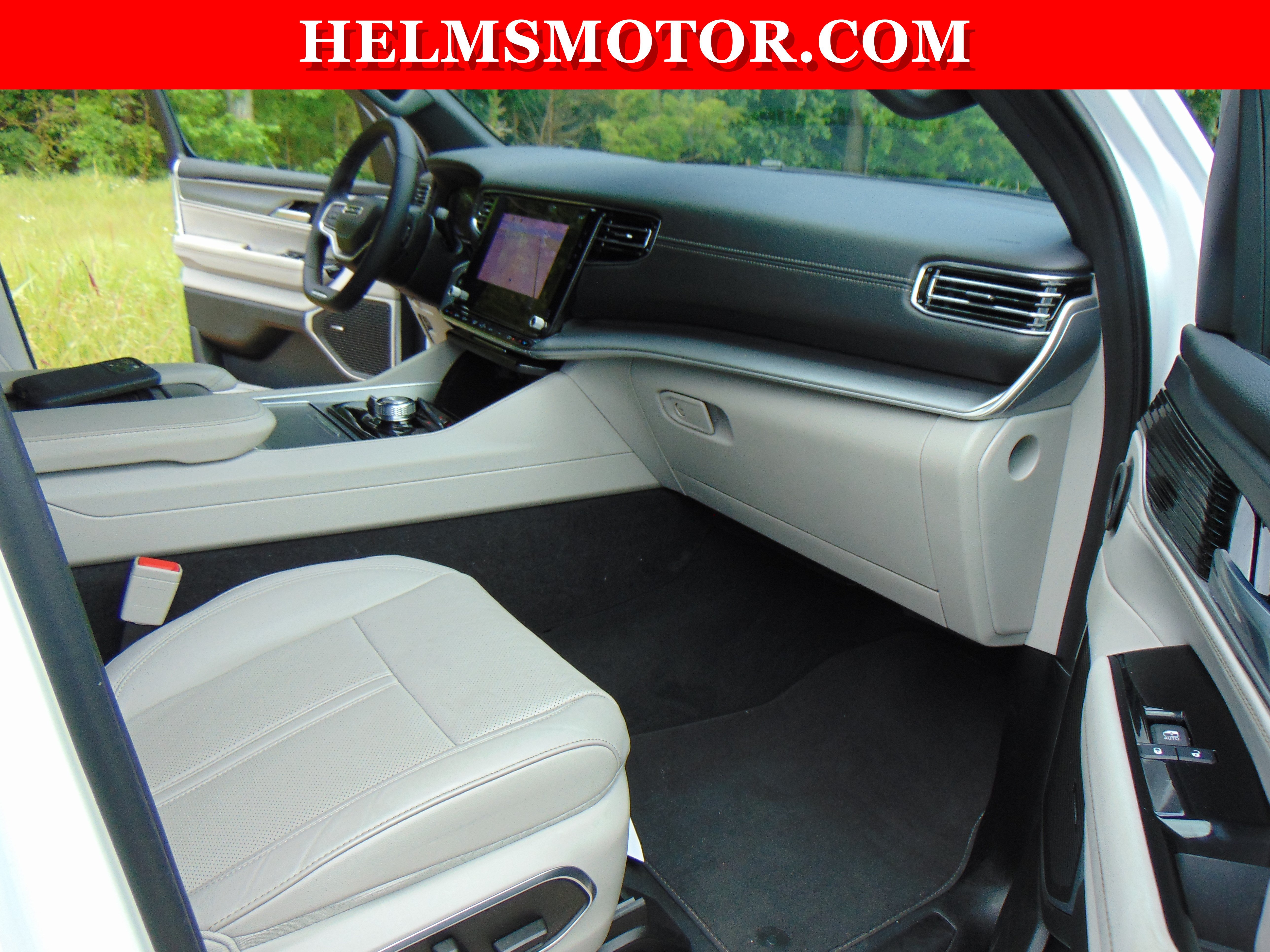 Certified 2025 Jeep Wagoneer 4WD image 37
