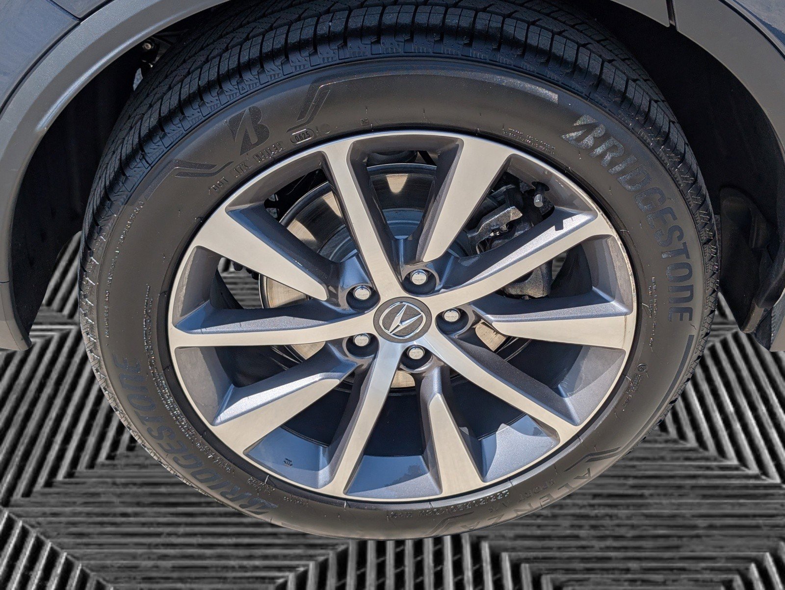 Certified 2025 Acura MDX FWD w/ Technology Package image 26