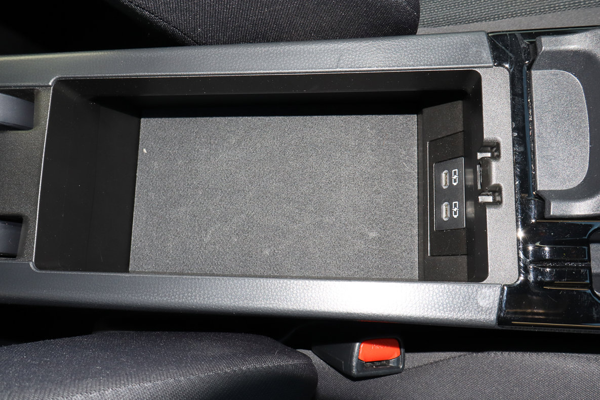 Used 2024 Toyota Prius LE image 24