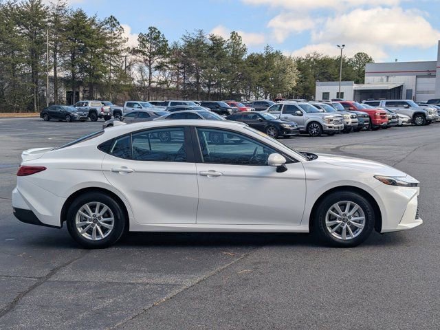 Used 2025 Toyota Camry LE w/ Convenience Package image 8
