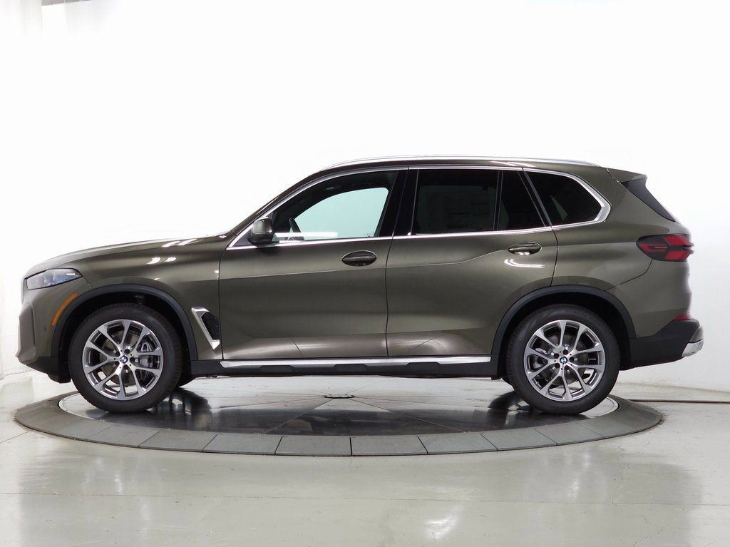 Used 2026 BMW X5 xDrive40i w/ Premium Package AWD/4WD image 4
