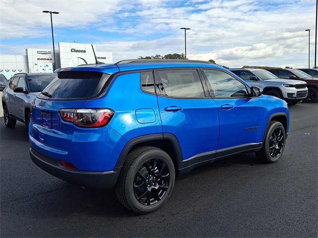 New 2026 Jeep Compass Latitude image 10