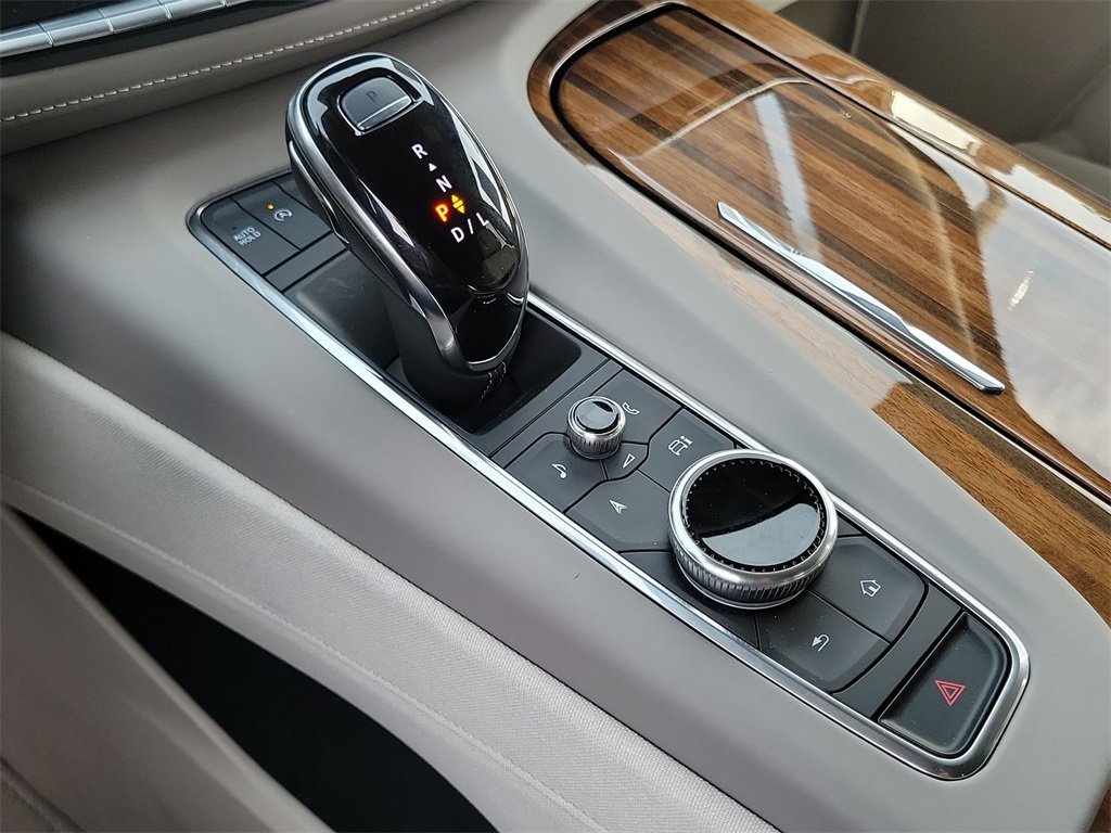 Used 2024 Cadillac Escalade Sport Platinum image 16