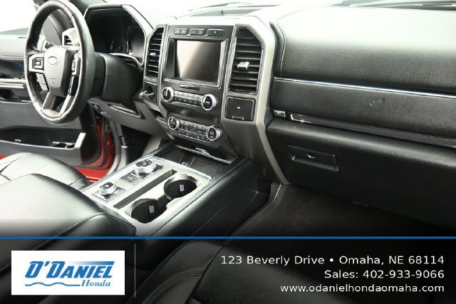 Used 2019 Ford Expedition XLT w/ Equipment Group 202A AWD/4WD image 43
