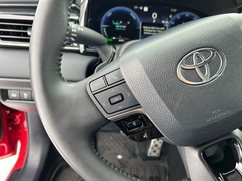 Used 2025 Toyota Camry XSE image 21