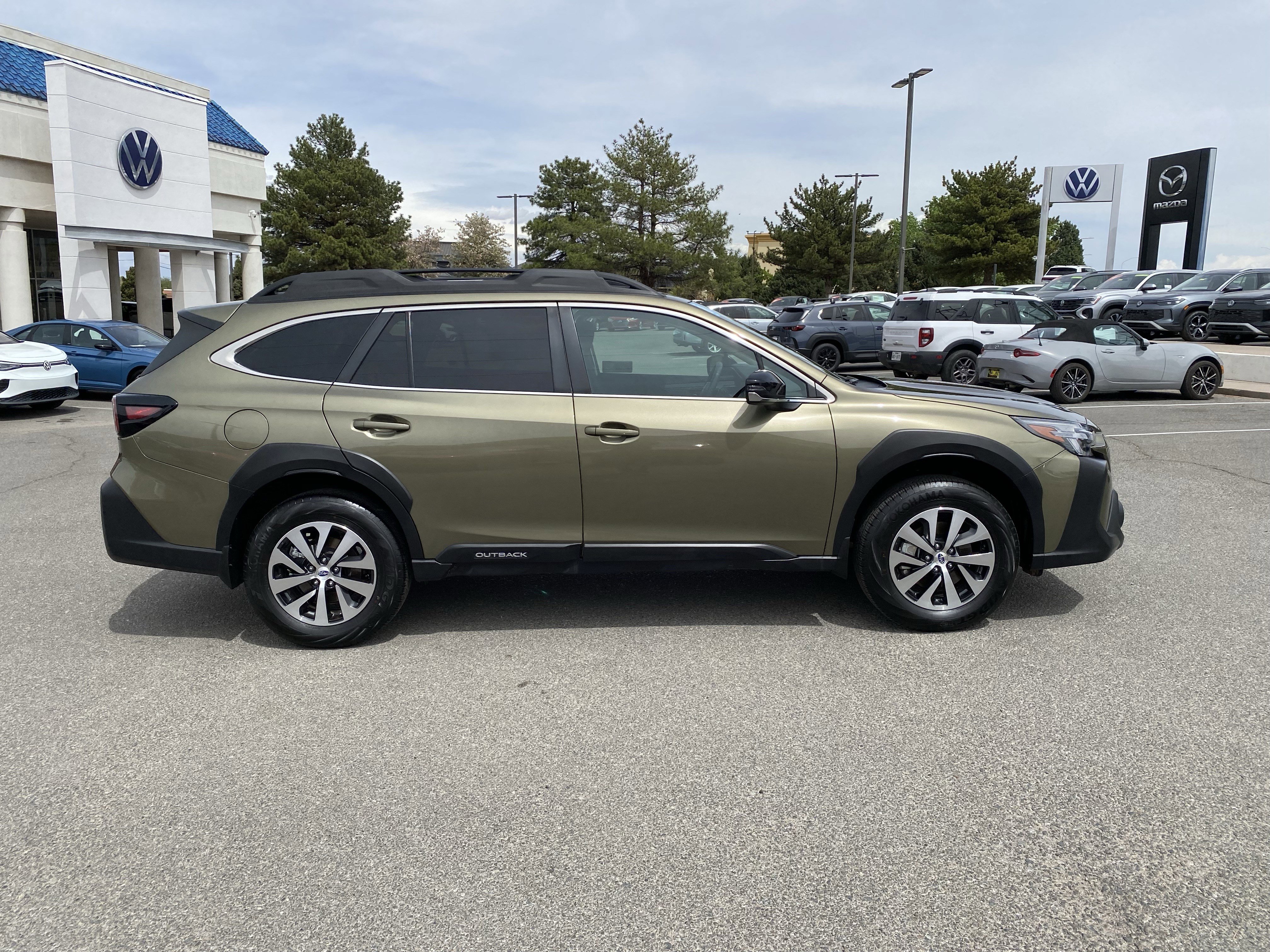 Used 2024 Subaru Outback Premium AWD/4WD image 54