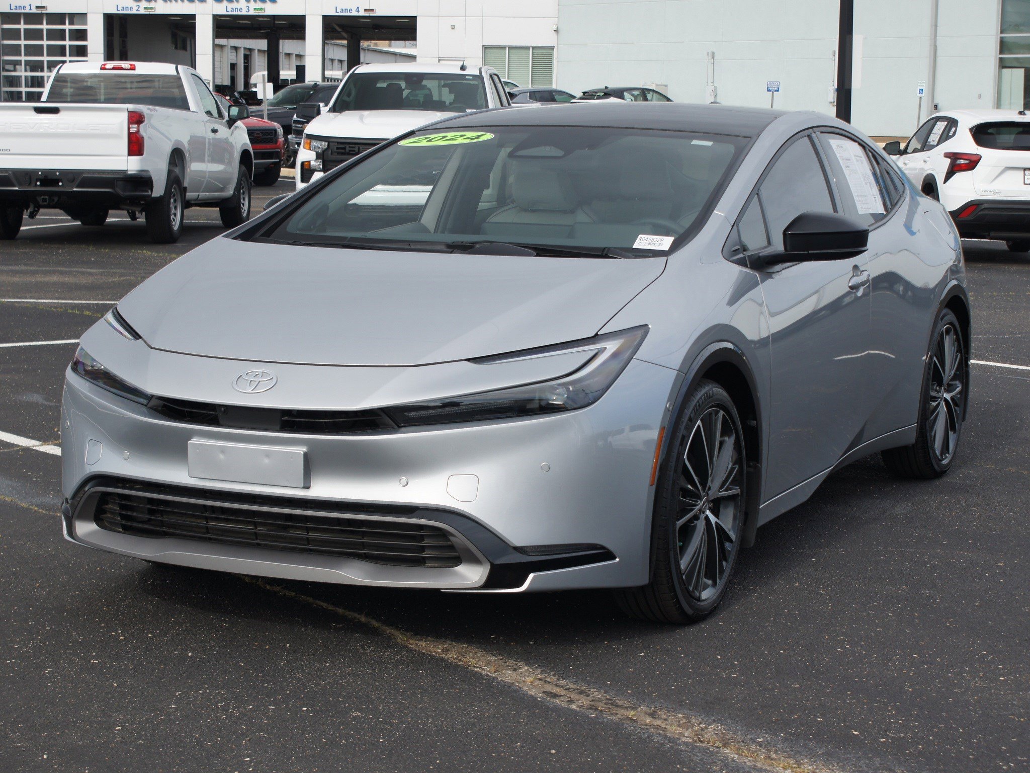 Used 2024 Toyota Prius Limited w/ Limited Premium Package FWD image 2