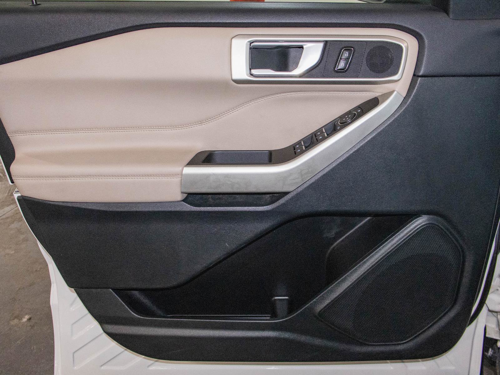 Used 2023 Ford Explorer XLT w/ Equipment Group 202A image 10