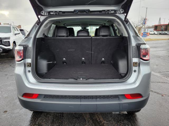 Used 2022 Jeep Compass Limited image 27