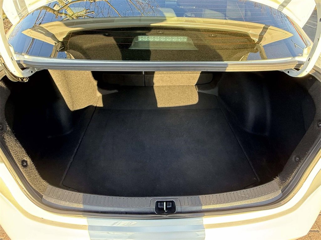 Used 2021 Toyota Corolla LE image 8