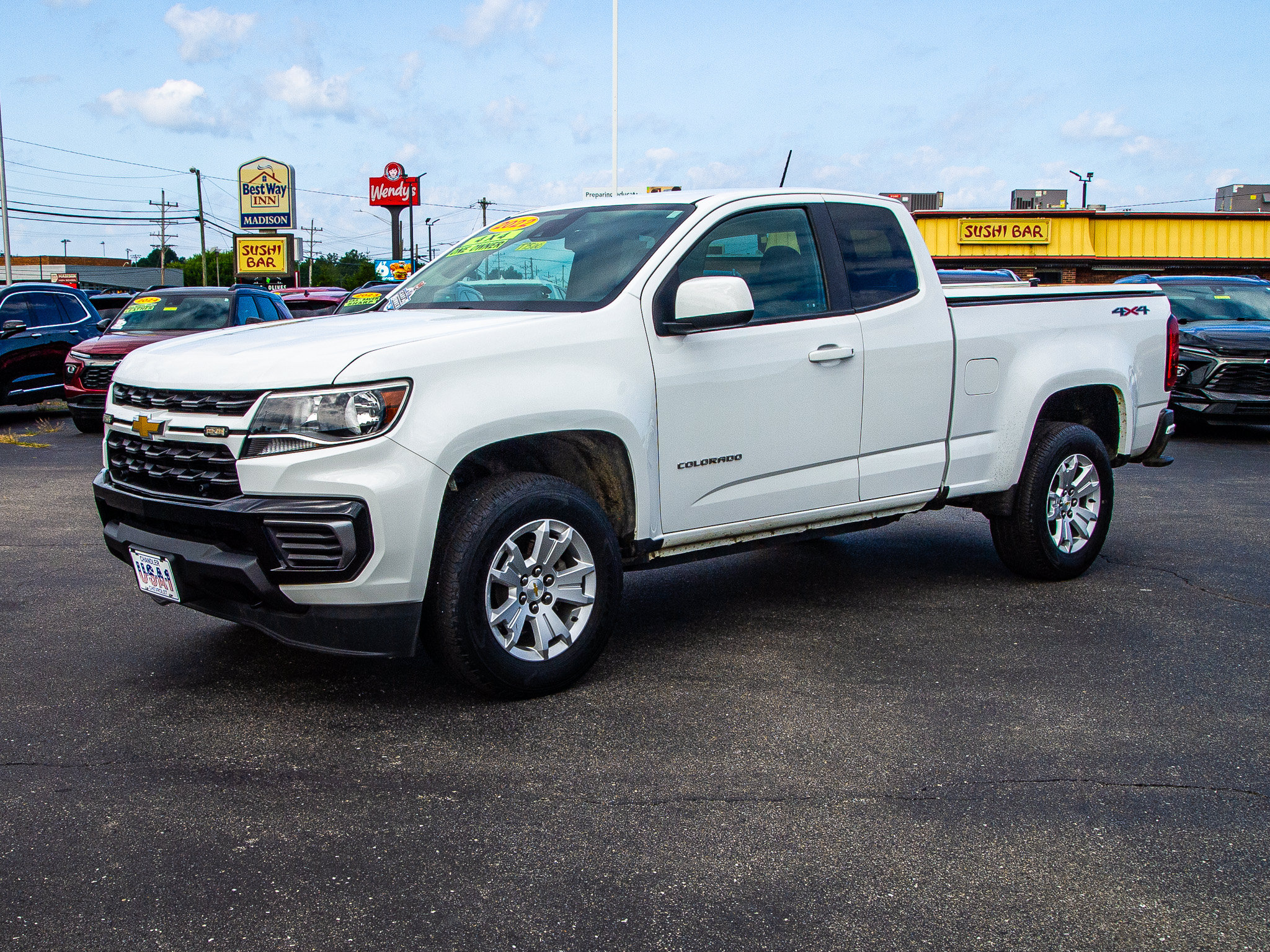 Used 2022 Chevrolet Colorado LT w/ Fleet Safety Package AWD/4WD image 3