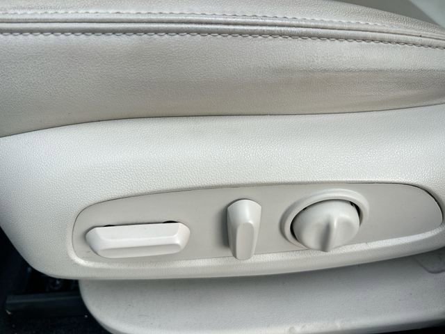 Used 2024 Buick Enclave Essence w/ Sport Touring Edition FWD image 16