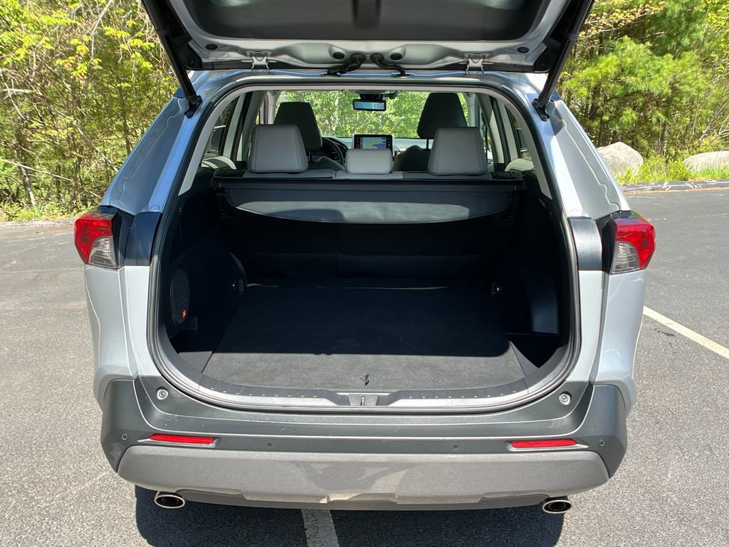 Used 2019 Toyota RAV4 Limited w/ Cold Weather Package AWD/4WD image 24