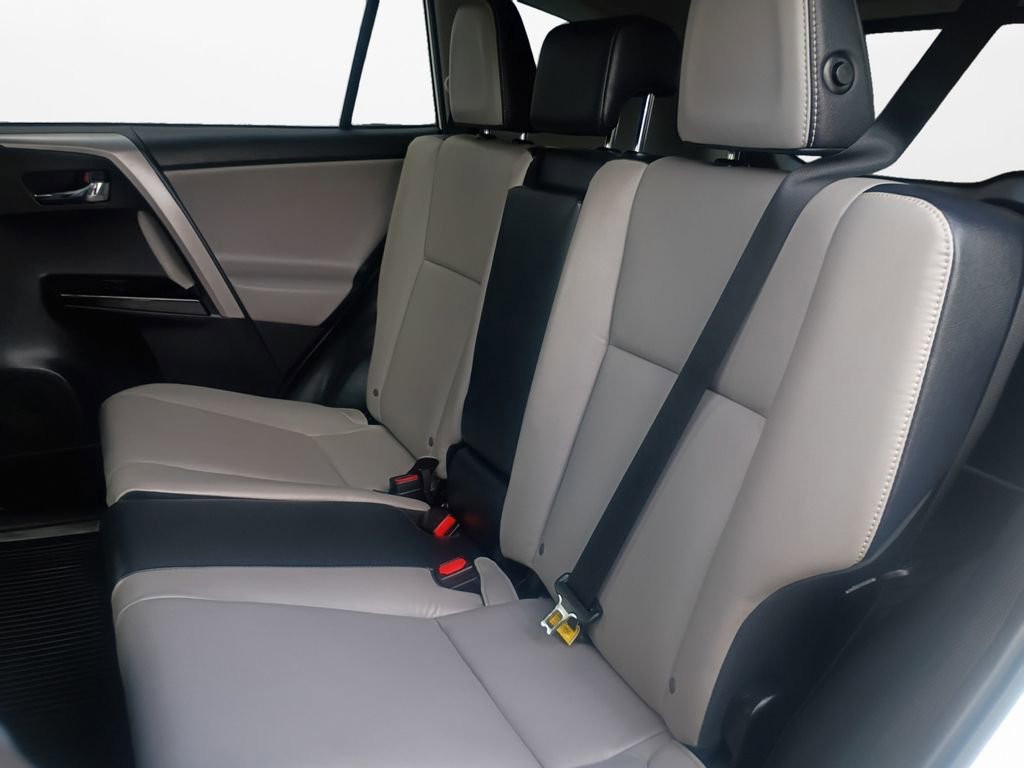 Used 2016 Toyota RAV4 Limited image 22
